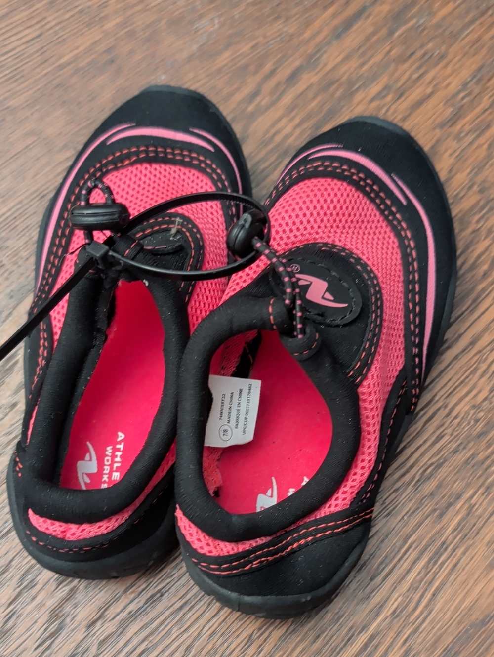 Athletic Works Kids Hot Pink and Black Water Shoes with Bungee Closure